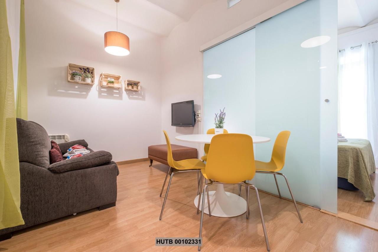 Alcam Montjuic Apartment Barcelona Luaran gambar